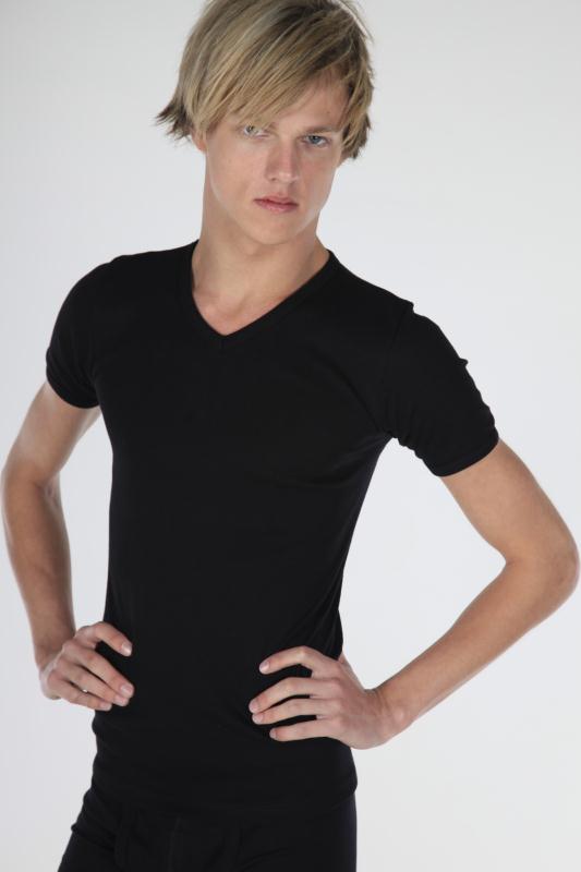 T-shirt v-hals (zwart)